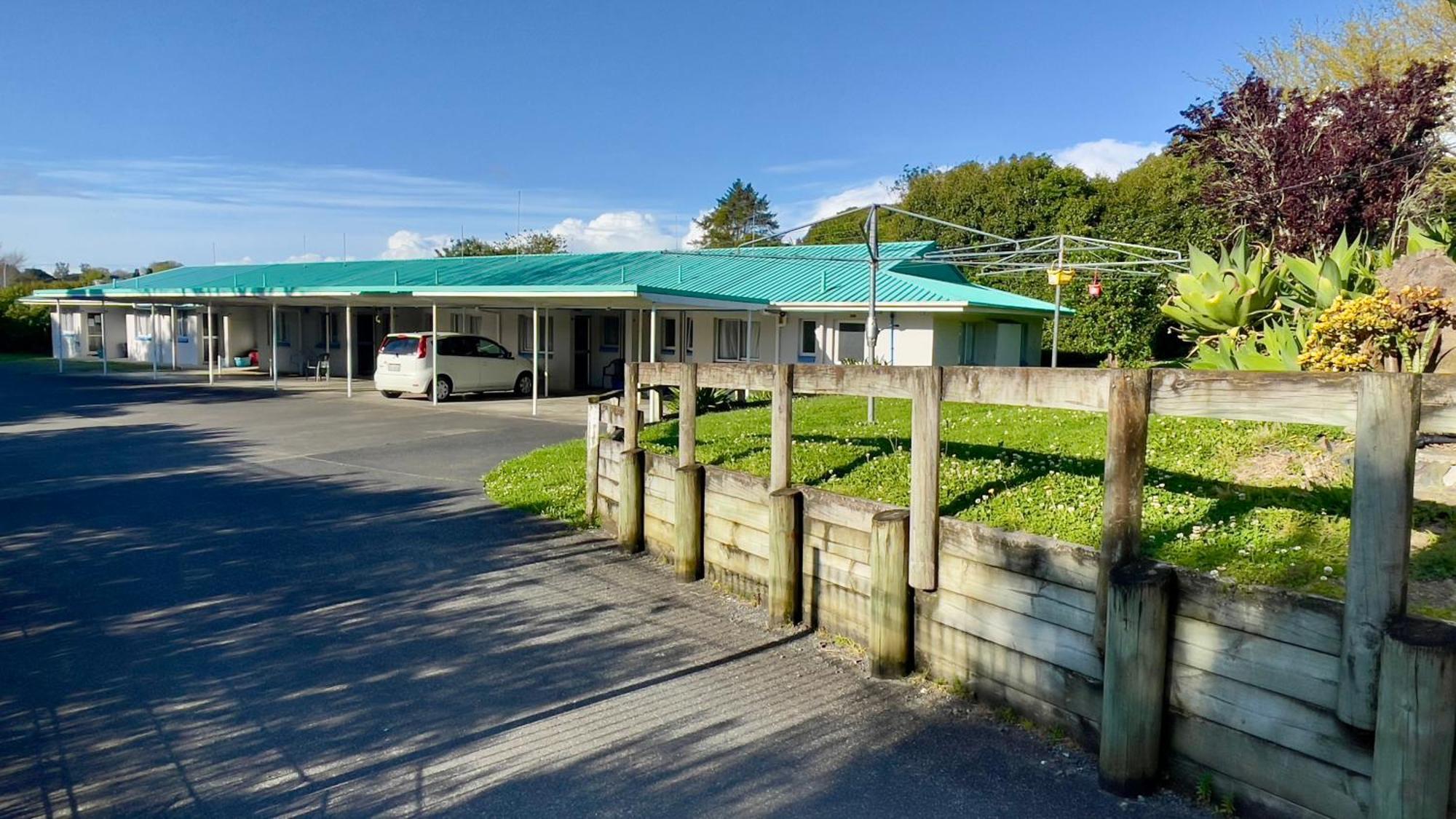 Waiuku Motel Exterior foto